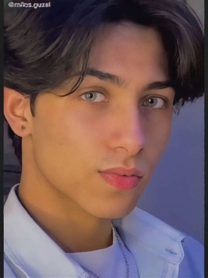  Milos Guzel
