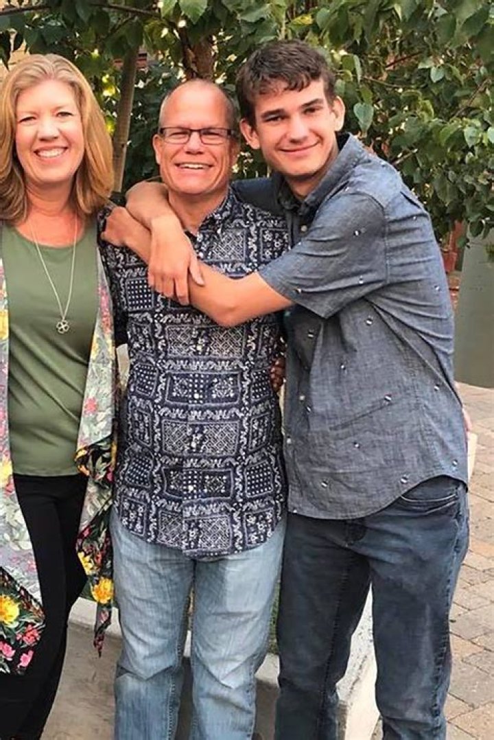 
Who Are Nicholas Roske Parents Vernon And Colleen Roske? More Details About The Simi Valley Man 